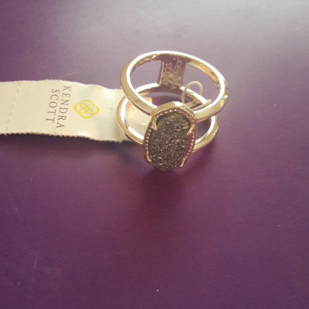 Elyse Gold Ring Size 7 Platinum Drusy